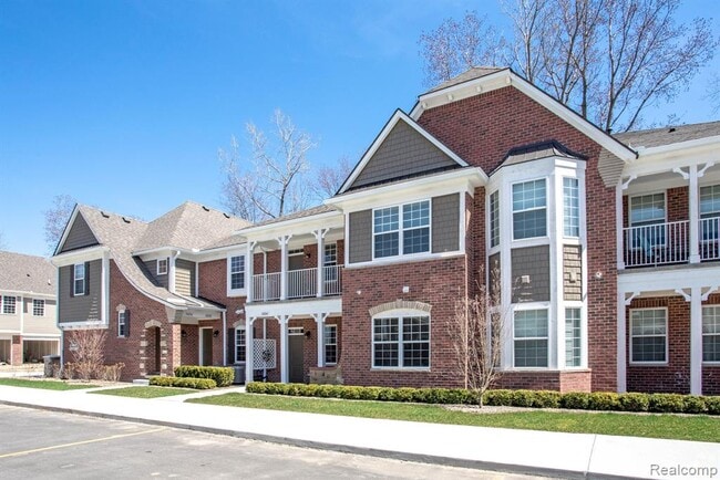 Building Photo - 54246 Baypoint Dr