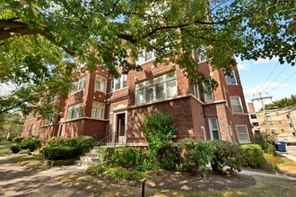 Building Photo - 1003 Washington St