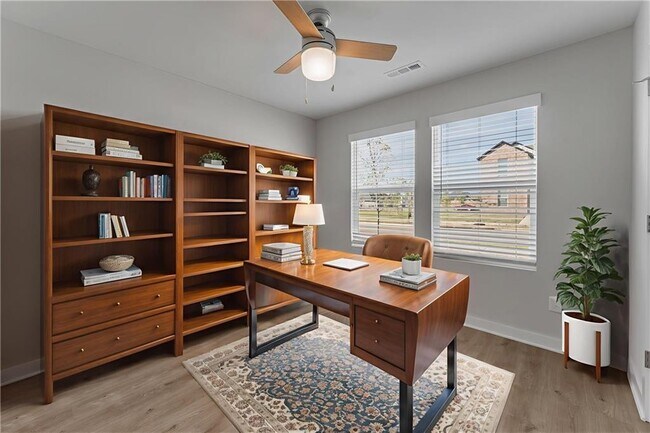 Building Photo - 4695 W Aurora St