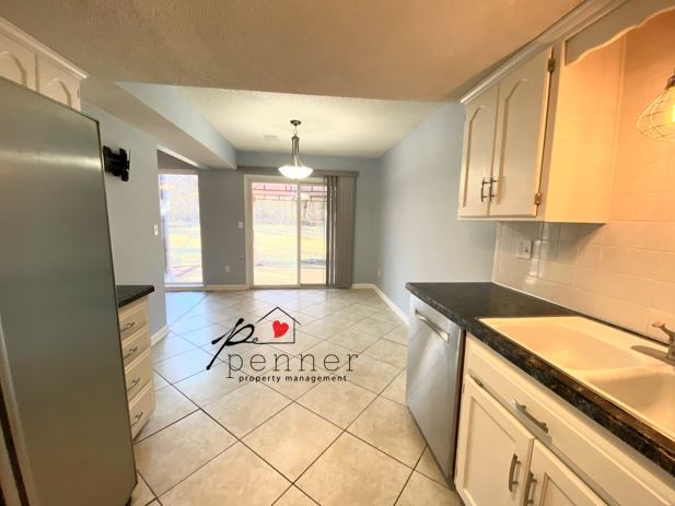 Foto del edificio - 707 NE Swann Cir