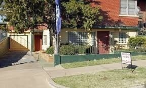 Foto del edificio - 3017-3019 N Lee Ave
