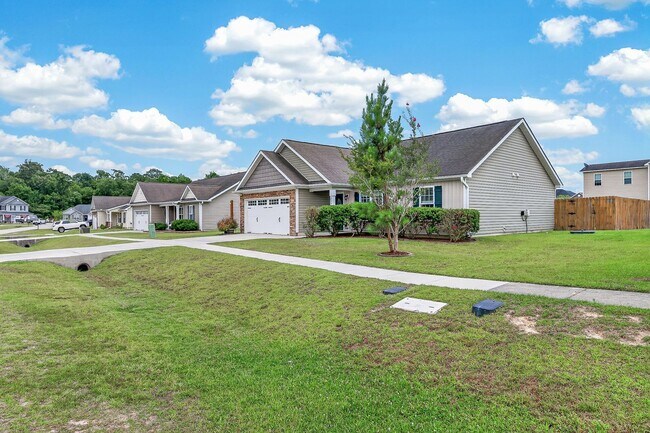 Foto del edificio - Relax and Unwind in This Sterling Farms Gem
