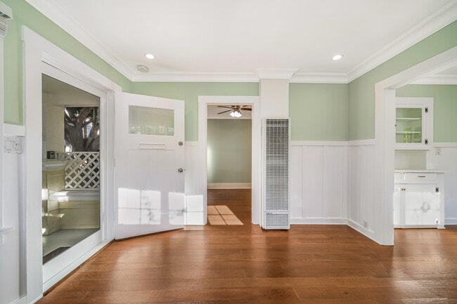 Foto del edificio - 240 Ashland Ave