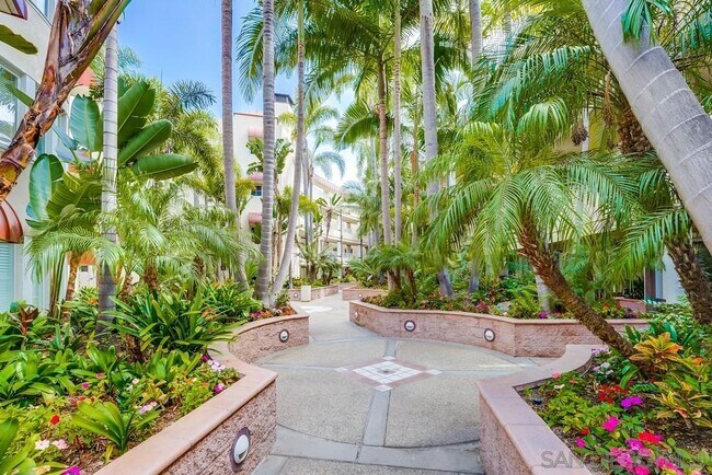 Building Photo - 1101 1st St