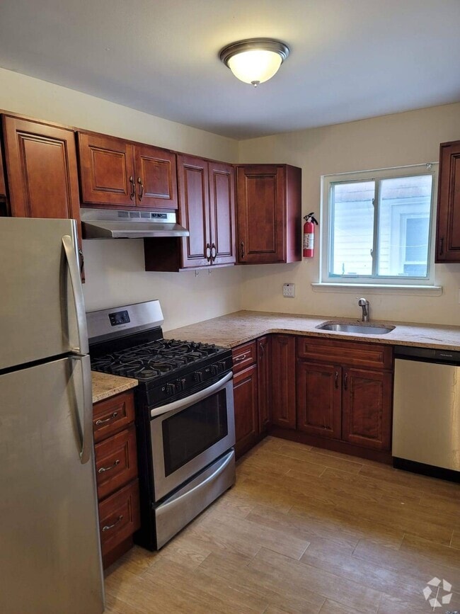 Building Photo - 661 Nasby Pl