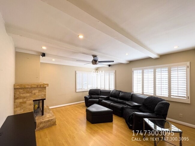 Foto del edificio - 3443 Burritt Way