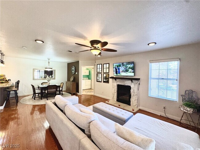 Foto del edificio - 9070 Spring Mountain Rd