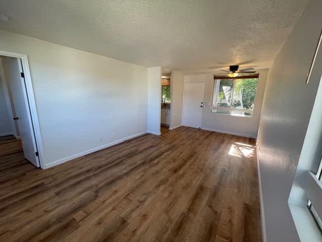 Building Photo - Renovated 1 bed/ 1 bath/ 1 parking- Mililani & Pet Friendly