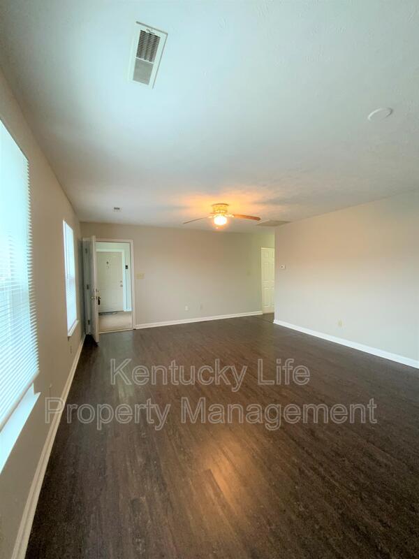 Building Photo - 209 Joey Way