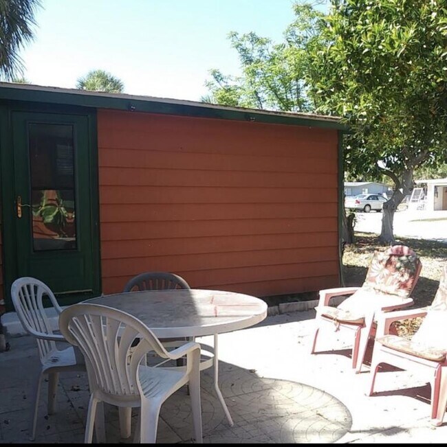 Building Photo - 118 Boca Ciega Dr