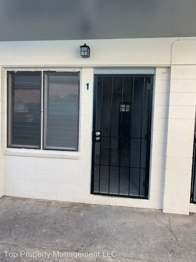 Building Photo - 918 Hikina Ln