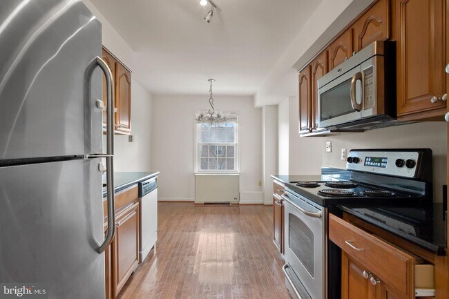 Foto del edificio - 3332 Spring Ln