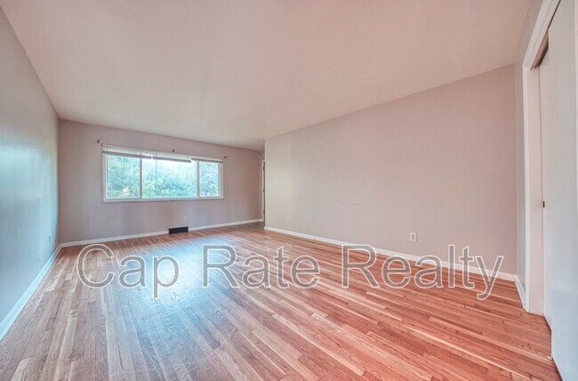 Foto del edificio - 26 S Hampton Rd