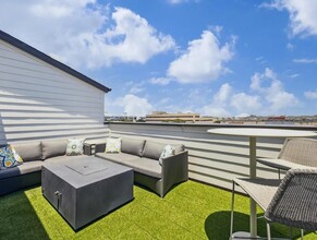 Building Photo - 2914 Lamar St Building Photo - 2914 Lamar St