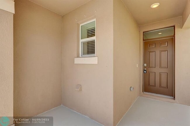 Building Photo - 12259 Rimini Wy