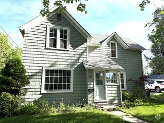 Building Photo - 616 E 8th St