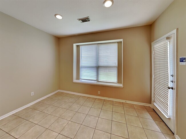 Foto del edificio - 10923 Tattershall Ln