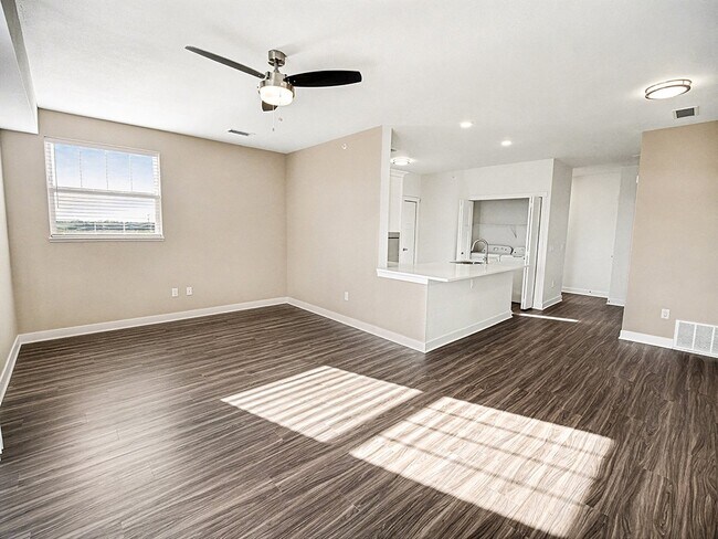 Building Photo - The Grove Apartment Homes