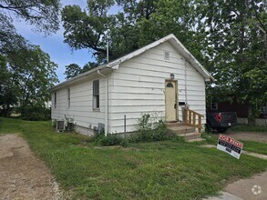 Building Photo - 512 Maynard Ave