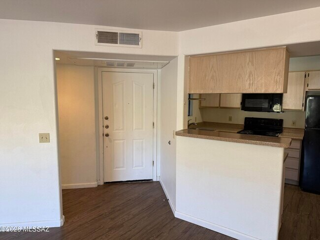 Foto del edificio - 5751 N Kolb Rd