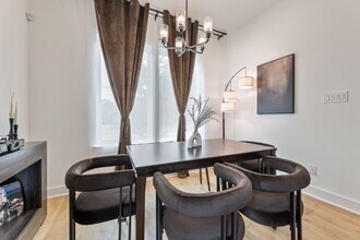 Building Photo - 515 Altic St