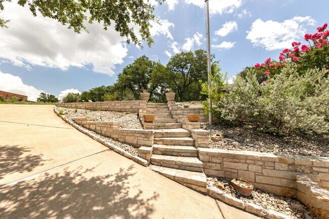 Building Photo - Discover your Hill Country retreat with br...