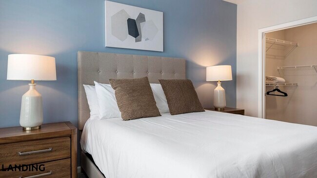 Foto del edificio - 5340 Periwinkle Hl Ave