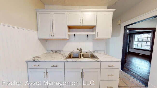 Building Photo - 3 br, 1 bath House - 3293 West 90th St.