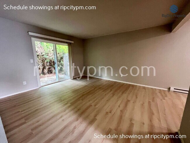 Building Photo - 21723 SE Alder Dr