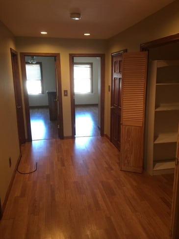 Una casa de ladrillo de dos pisos en el vecindario Cavalier Manor de Portsmouth, Virginia. - 15 Norfolk Ave