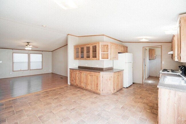Building Photo - 30821 Clyde Ln