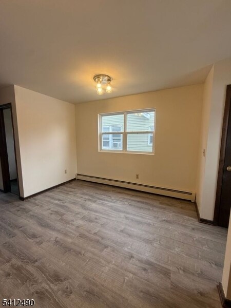 Building Photo - 712 Drake Ave