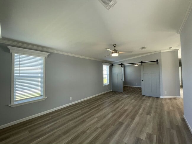 Building Photo - 4104 Guilder St