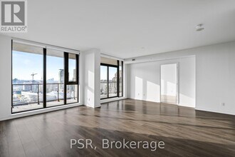 Building Photo - 2 St Thomas St