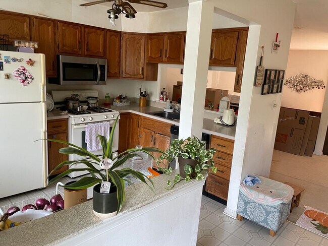 Foto del edificio - 603 Maplecrest Rd
