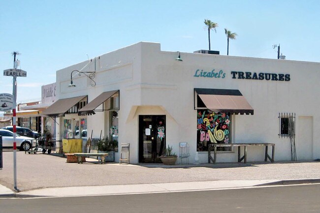 A strip of shops in Coronado.
