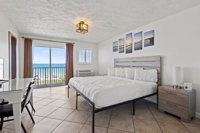 Building Photo - 110 S Ocean Dr