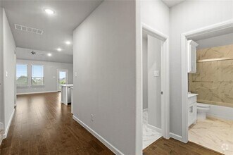 Building Photo - 10641 Enchanted Rock Wy