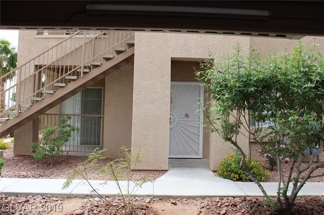 Building Photo - 2110 Los Feliz Street, Unit 1006