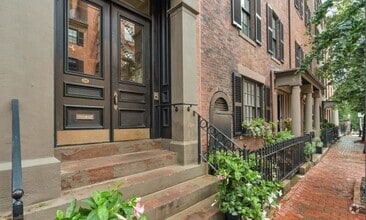 Building Photo - 26 Mt Vernon St