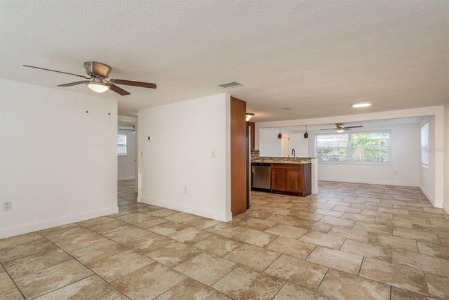 Foto del edificio - 4233 Belle Isle Ct