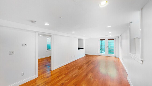 Building Photo - 14 Marcella St