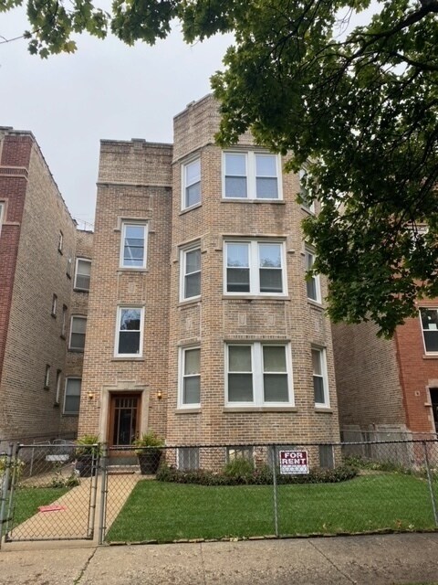 Foto principal - 4928 N Saint Louis Ave