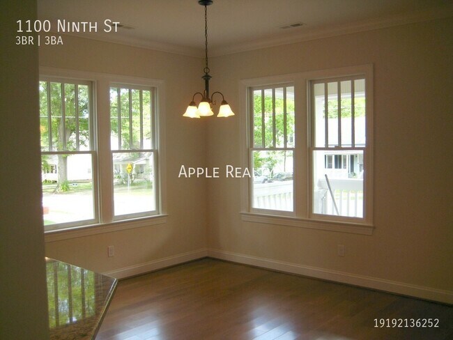 Building Photo - 1100 Ninth St - Available mid-June!
