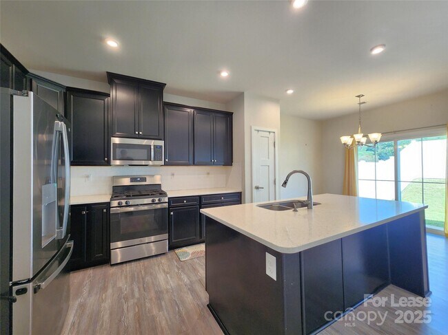 Foto del edificio - 10412 Dalton Woods Ct NW