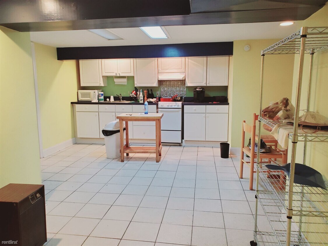 Primary Photo - 1 br, 1 bath Condo - 82 Archer Ln Apt 1
