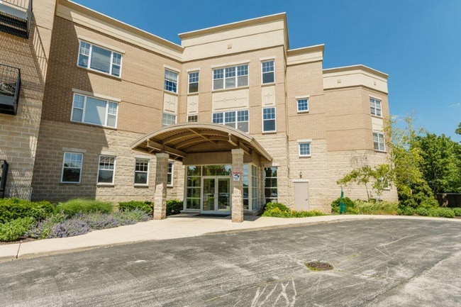 Building Photo - 10900 W Bluemound Rd