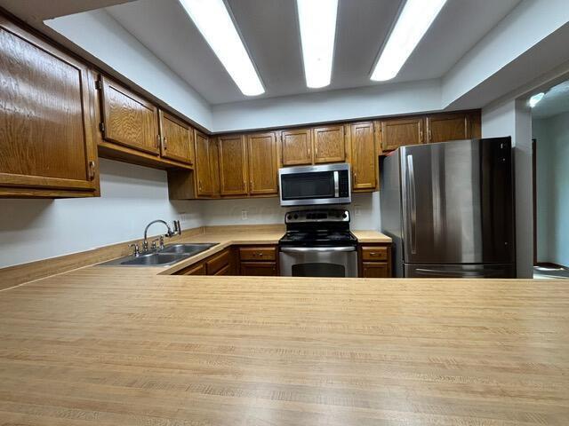 Building Photo - 996 Neil Ave