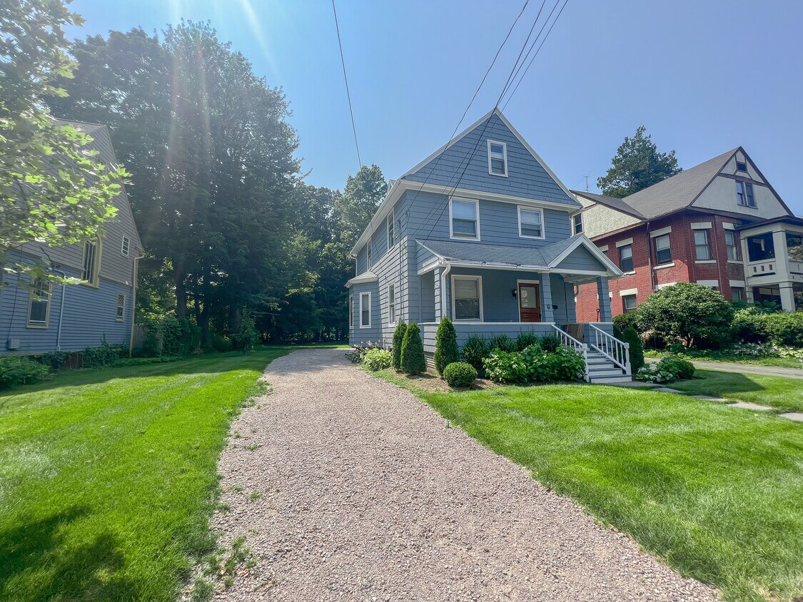 Primary Photo - 43 Sherman St