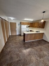 Building Photo - 5013 50 St
